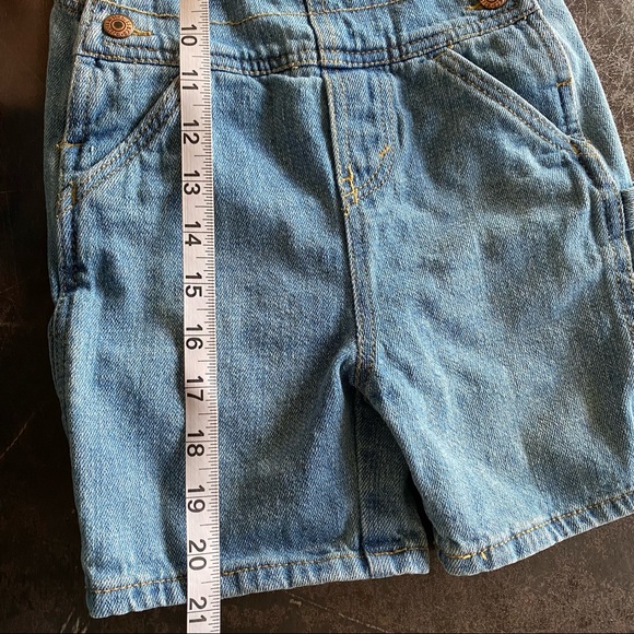 Levi’s baby denim short overalls size 24 months - Picture 6 of 6